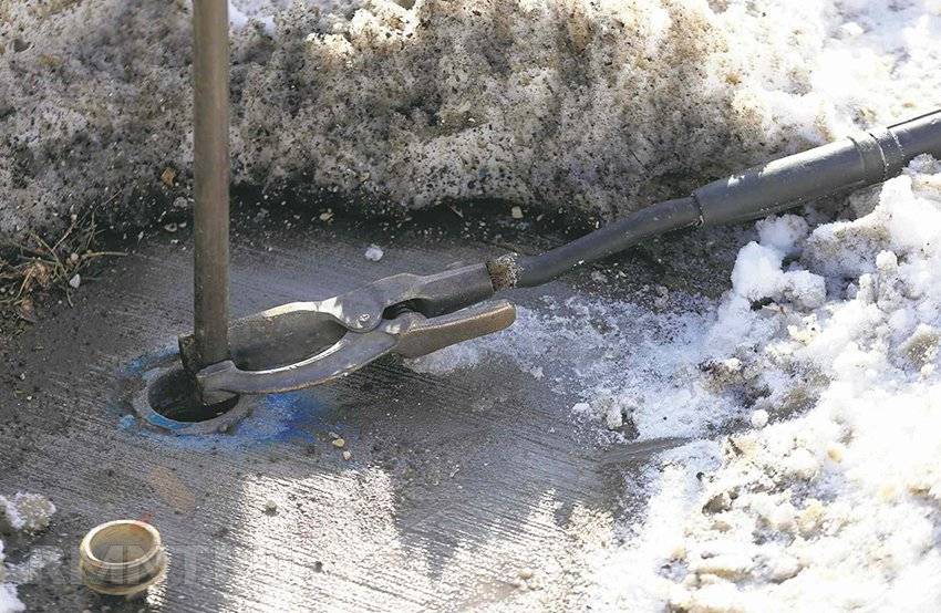 Разморозка трубы отвода воды септика в Королёве